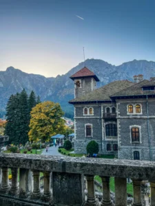 palatul-cantacuzino-obiectiv-turistic-din-romania-busteni