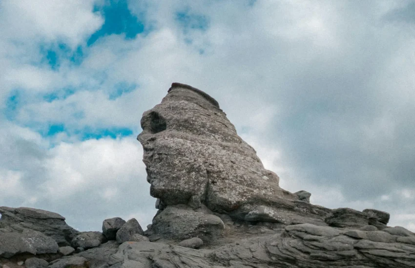 sfinxul-obiectiv-turistic-din-romania-busteni
